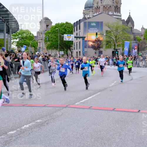 25.04.2026 - Das Zehntel Tim E. http://msf.ph/oto/9576700 25.04.2026 10:57:48 Ziel 5002, 5071, 5223, 5291, 5354, 5372, 5395, 5404, 5472, 5476, 5539, 5543, 5554, 5665, 5677, 5806, 5810, 5816, 5832, 5973, 6408, 6411, 6418, 6603, 6634, 6708, 6715, 6747, 6749, 6892, 6947, 7037, 7231, 7242, 7261, 7322, 7375, 7392, 7694, 7796, 7895, 8002, 8005 meine-sportfotos.de