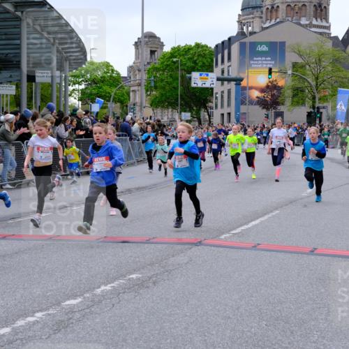 25.04.2026 - Das Zehntel Tim E. http://msf.ph/oto/9576706 25.04.2026 10:57:49 Ziel 5002, 5071, 5223, 5291, 5354, 5372, 5377, 5395, 5404, 5472, 5476, 5539, 5543, 5554, 5665, 5677, 5806, 5810, 5816, 5832, 5973, 6408, 6411, 6418, 6603, 6634, 6708, 6715, 6747, 6749, 6892, 6947, 7037, 7231, 7242, 7261, 7322, 7375, 7392, 7694, 7796, 7895, 8002, 8005 meine-sportfotos.de