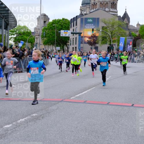 25.04.2026 - Das Zehntel Tim E. http://msf.ph/oto/9576710 25.04.2026 10:57:50 Ziel 5002, 5071, 5291, 5372, 5377, 5395, 5404, 5472, 5476, 5554, 5568, 5665, 5677, 5806, 5810, 5816, 5832, 5973, 6408, 6411, 6418, 6603, 6634, 6708, 6715, 6747, 6749, 6892, 6947, 7037, 7231, 7242, 7322, 7392, 7694, 7796, 7895, 8002, 8005 meine-sportfotos.de