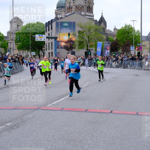 25.04.2026 - Das Zehntel Tim E. http://msf.ph/oto/9576711 25.04.2026 10:57:50 Ziel 5002, 5071, 5291, 5372, 5377, 5395, 5404, 5472, 5476, 5554, 5568, 5665, 5677, 5806, 5810, 5816, 5832, 5973, 6408, 6411, 6418, 6603, 6634, 6708, 6715, 6747, 6749, 6892, 6947, 7037, 7231, 7242, 7322, 7392, 7694, 7796, 7895, 8002, 8005 meine-sportfotos.de