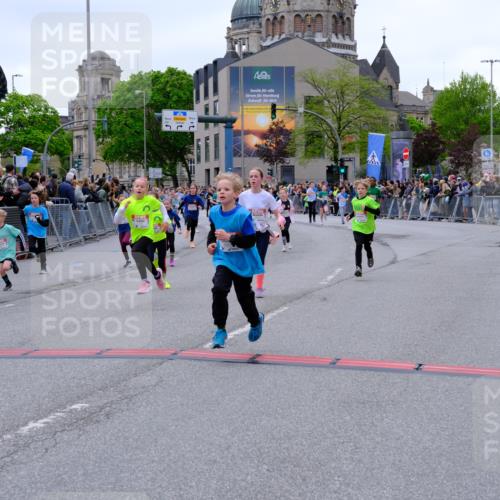 25.04.2026 - Das Zehntel Tim E. http://msf.ph/oto/9576717 25.04.2026 10:57:51 Ziel 5002, 5372, 5377, 5395, 5404, 5472, 5476, 5568, 5616, 5665, 5677, 5806, 5810, 5816, 5832, 5973, 6408, 6411, 6458, 6603, 6634, 6708, 6715, 6747, 6749, 6892, 7037, 7231, 7242, 7322, 7694, 7796, 7895, 8002, 8005 meine-sportfotos.de