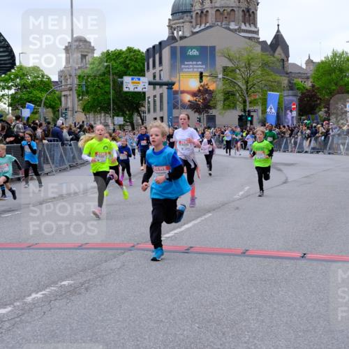 25.04.2026 - Das Zehntel Tim E. http://msf.ph/oto/9576718 25.04.2026 10:57:51 Ziel 5002, 5372, 5377, 5395, 5404, 5472, 5476, 5568, 5616, 5665, 5677, 5806, 5810, 5816, 5832, 5973, 6408, 6411, 6458, 6603, 6634, 6708, 6715, 6747, 6749, 6892, 7037, 7231, 7242, 7322, 7694, 7796, 7895, 8002, 8005 meine-sportfotos.de