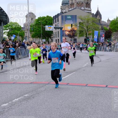 25.04.2026 - Das Zehntel Tim E. http://msf.ph/oto/9576719 25.04.2026 10:57:51 Ziel 5002, 5372, 5377, 5395, 5404, 5472, 5476, 5568, 5616, 5665, 5677, 5806, 5810, 5816, 5832, 5973, 6408, 6411, 6458, 6603, 6634, 6708, 6715, 6747, 6749, 6892, 7037, 7231, 7242, 7322, 7694, 7796, 7895, 8002, 8005 meine-sportfotos.de