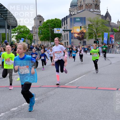 25.04.2026 - Das Zehntel Tim E. http://msf.ph/oto/9576722 25.04.2026 10:57:51 Ziel 5002, 5372, 5377, 5395, 5404, 5472, 5476, 5568, 5616, 5665, 5677, 5806, 5810, 5816, 5832, 5973, 6408, 6411, 6458, 6603, 6634, 6708, 6715, 6747, 6749, 6892, 7037, 7231, 7242, 7322, 7694, 7796, 7895, 8002, 8005 meine-sportfotos.de