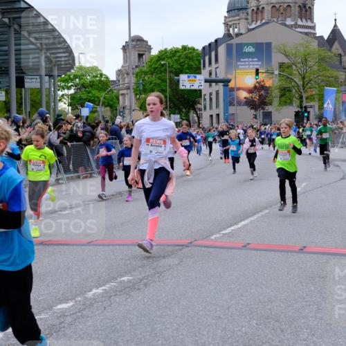 25.04.2026 - Das Zehntel Tim E. http://msf.ph/oto/9576725 25.04.2026 10:57:52 Ziel 5002, 5372, 5377, 5395, 5404, 5472, 5476, 5532, 5568, 5616, 5665, 5677, 5806, 5810, 5816, 5832, 5973, 6408, 6411, 6458, 6603, 6634, 6708, 6715, 6747, 6749, 6892, 6893, 7037, 7231, 7242, 7322, 7694, 7796, 7895, 8002, 8005 meine-sportfotos.de