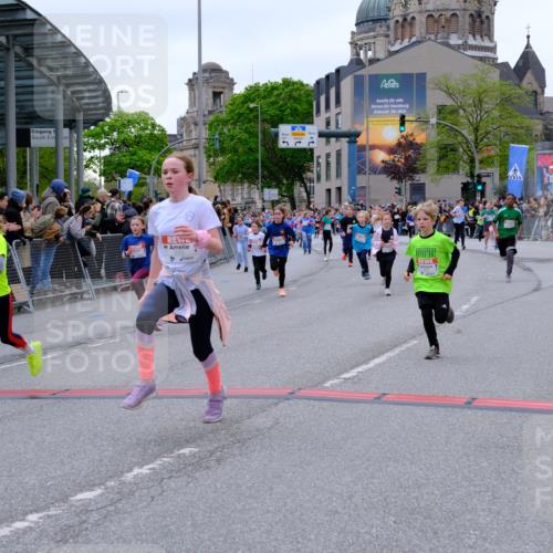 25.04.2026 - Das Zehntel Tim E. http://msf.ph/oto/9576727 25.04.2026 10:57:52 Ziel 5002, 5372, 5377, 5395, 5404, 5472, 5476, 5532, 5568, 5616, 5665, 5677, 5806, 5810, 5816, 5832, 5973, 6408, 6411, 6458, 6603, 6634, 6708, 6715, 6747, 6749, 6892, 6893, 7037, 7231, 7242, 7322, 7694, 7796, 7895, 8002, 8005 meine-sportfotos.de