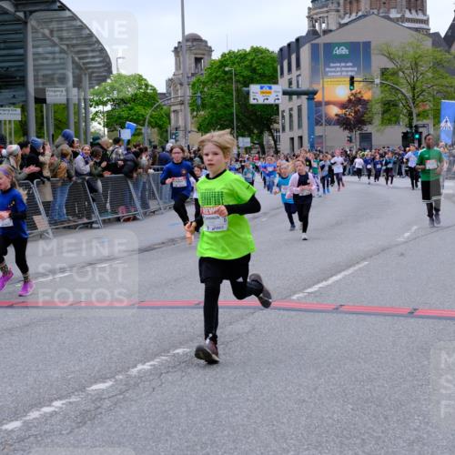 25.04.2026 - Das Zehntel Tim E. http://msf.ph/oto/9576734 25.04.2026 10:57:53 Ziel 5002, 5377, 5395, 5404, 5472, 5476, 5532, 5568, 5616, 5665, 5677, 5806, 5810, 5816, 5973, 6408, 6411, 6458, 6603, 6708, 6715, 6747, 6749, 6892, 6893, 7037, 7231, 7242, 7322, 7796, 7895, 8002, 8005 meine-sportfotos.de