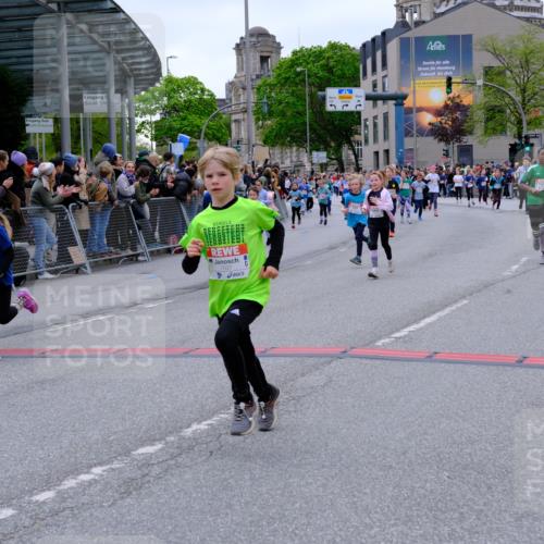 25.04.2026 - Das Zehntel Tim E. http://msf.ph/oto/9576736 25.04.2026 10:57:53 Ziel 5002, 5377, 5395, 5404, 5472, 5476, 5532, 5568, 5616, 5665, 5677, 5806, 5810, 5816, 5973, 6408, 6411, 6458, 6603, 6708, 6715, 6747, 6749, 6892, 6893, 7037, 7231, 7242, 7322, 7796, 7895, 8002, 8005 meine-sportfotos.de