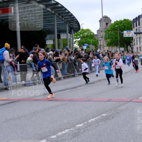 25.04.2026 - Das Zehntel Tim E. http://msf.ph/oto/9576742 25.04.2026 10:57:54 Ziel 5002, 5377, 5395, 5404, 5472, 5476, 5532, 5568, 5616, 5665, 5677, 5810, 5973, 6408, 6411, 6458, 6603, 6708, 6715, 6741, 6747, 6749, 6892, 6893, 7037, 7231, 7242, 7322, 7796, 7895, 7931, 7945, 8002, 8005 meine-sportfotos.de
