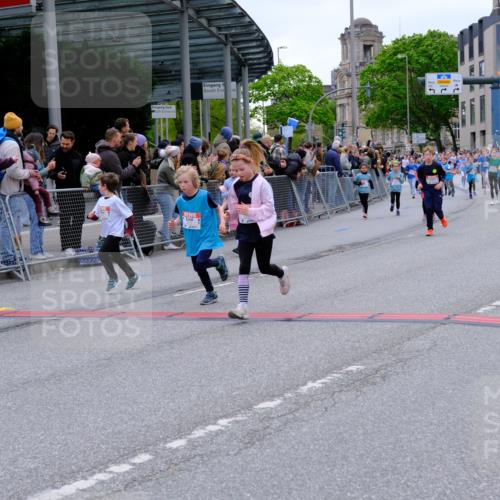 25.04.2026 - Das Zehntel Tim E. http://msf.ph/oto/9576749 25.04.2026 10:57:56 Ziel 5002, 5032, 5377, 5395, 5404, 5476, 5532, 5568, 5608, 5616, 5665, 5677, 5691, 5973, 6408, 6411, 6458, 6574, 6603, 6708, 6715, 6741, 6747, 6749, 6892, 6893, 7037, 7231, 7242, 7322, 7516, 7520, 7796, 7931, 7945 meine-sportfotos.de