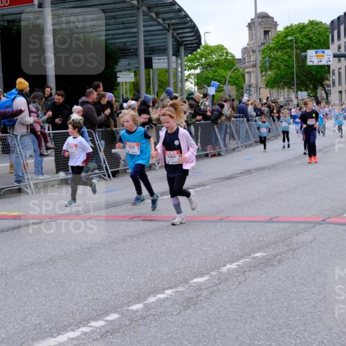 25.04.2026 - Das Zehntel Tim E. http://msf.ph/oto/9576750 25.04.2026 10:57:56 Ziel 5002, 5032, 5377, 5395, 5404, 5476, 5532, 5568, 5608, 5616, 5665, 5677, 5691, 5973, 6408, 6411, 6458, 6574, 6603, 6708, 6715, 6741, 6747, 6749, 6892, 6893, 7037, 7231, 7242, 7322, 7516, 7520, 7796, 7931, 7945 meine-sportfotos.de