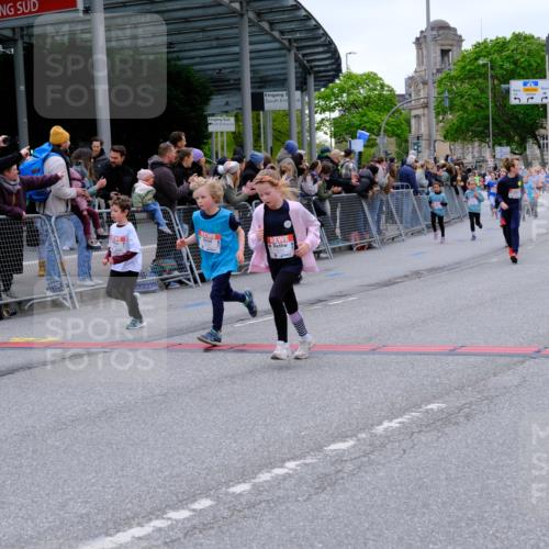 25.04.2026 - Das Zehntel Tim E. http://msf.ph/oto/9576751 25.04.2026 10:57:56 Ziel 5002, 5032, 5377, 5395, 5404, 5476, 5532, 5568, 5608, 5616, 5665, 5677, 5691, 5973, 6408, 6411, 6458, 6574, 6603, 6708, 6715, 6741, 6747, 6749, 6892, 6893, 7037, 7231, 7242, 7322, 7516, 7520, 7796, 7931, 7945 meine-sportfotos.de