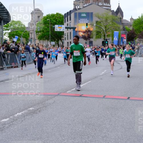 25.04.2026 - Das Zehntel Tim E. http://msf.ph/oto/9576758 25.04.2026 10:57:57 Ziel 5002, 5032, 5377, 5395, 5404, 5532, 5568, 5608, 5609, 5616, 5665, 5691, 5973, 6347, 6458, 6574, 6603, 6708, 6741, 6747, 6892, 6893, 7037, 7231, 7242, 7322, 7516, 7520, 7736, 7755, 7931, 7942, 7945, 8070 meine-sportfotos.de