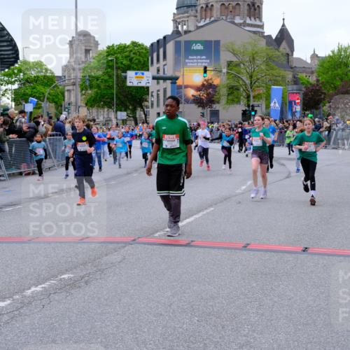 25.04.2026 - Das Zehntel Tim E. http://msf.ph/oto/9576761 25.04.2026 10:57:57 Ziel 5002, 5032, 5377, 5395, 5404, 5532, 5568, 5608, 5609, 5616, 5665, 5691, 5973, 6347, 6458, 6574, 6603, 6708, 6741, 6747, 6892, 6893, 7037, 7231, 7242, 7322, 7516, 7520, 7736, 7755, 7931, 7942, 7945, 8070 meine-sportfotos.de