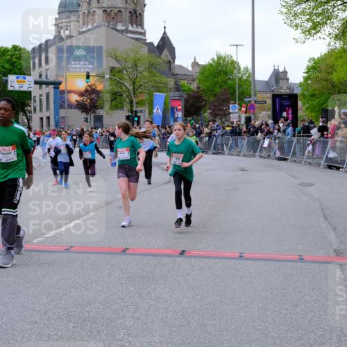 25.04.2026 - Das Zehntel Tim E. http://msf.ph/oto/9576763 25.04.2026 10:57:58 Ziel 5002, 5032, 5206, 5377, 5395, 5404, 5532, 5568, 5608, 5609, 5616, 5665, 5691, 5973, 6347, 6378, 6458, 6574, 6603, 6741, 6892, 6893, 7037, 7231, 7242, 7516, 7520, 7680, 7736, 7755, 7931, 7942, 7945, 8070 meine-sportfotos.de
