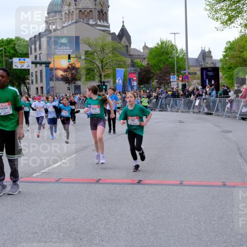 25.04.2026 - Das Zehntel Tim E. http://msf.ph/oto/9576765 25.04.2026 10:57:58 Ziel 5002, 5032, 5206, 5377, 5395, 5404, 5532, 5568, 5608, 5609, 5616, 5665, 5691, 5973, 6347, 6378, 6458, 6574, 6603, 6741, 6892, 6893, 7037, 7231, 7242, 7516, 7520, 7680, 7736, 7755, 7931, 7942, 7945, 8070 meine-sportfotos.de