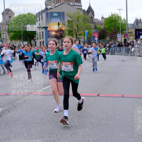 25.04.2026 - Das Zehntel Tim E. http://msf.ph/oto/9576772 25.04.2026 10:58:00 Ziel 5032, 5159, 5206, 5377, 5395, 5404, 5532, 5568, 5608, 5609, 5616, 5691, 6347, 6356, 6378, 6458, 6574, 6662, 6678, 6741, 6892, 6893, 7516, 7520, 7673, 7677, 7680, 7736, 7755, 7915, 7931, 7942, 7945, 8070 meine-sportfotos.de