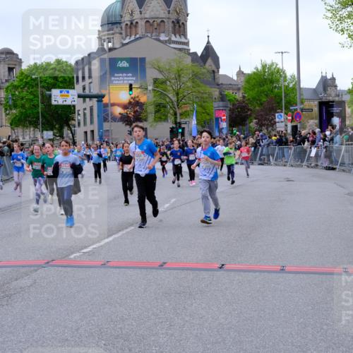25.04.2026 - Das Zehntel Tim E. http://msf.ph/oto/9576774 25.04.2026 10:58:01 Ziel 5032, 5153, 5159, 5206, 5373, 5377, 5392, 5532, 5568, 5608, 5609, 5616, 5691, 6347, 6356, 6367, 6378, 6458, 6574, 6609, 6662, 6678, 6681, 6741, 6893, 7301, 7516, 7520, 7673, 7677, 7680, 7736, 7755, 7915, 7931, 7942, 7945, 8070 meine-sportfotos.de