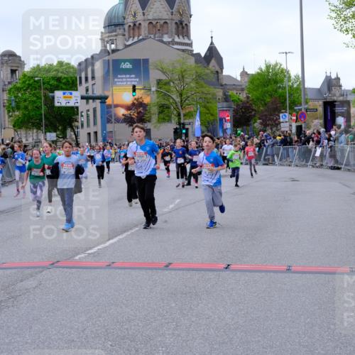 25.04.2026 - Das Zehntel Tim E. http://msf.ph/oto/9576775 25.04.2026 10:58:01 Ziel 5032, 5153, 5159, 5206, 5373, 5377, 5392, 5532, 5568, 5608, 5609, 5616, 5691, 6347, 6356, 6367, 6378, 6458, 6574, 6609, 6662, 6678, 6681, 6741, 6893, 7301, 7516, 7520, 7673, 7677, 7680, 7736, 7755, 7915, 7931, 7942, 7945, 8070 meine-sportfotos.de