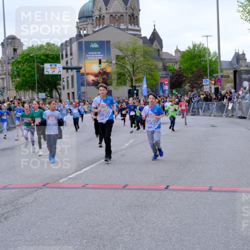 25.04.2026 - Das Zehntel Tim E. http://msf.ph/oto/9576776 25.04.2026 10:58:01 Ziel 5032, 5153, 5159, 5206, 5373, 5377, 5392, 5532, 5568, 5608, 5609, 5616, 5691, 6347, 6356, 6367, 6378, 6458, 6574, 6609, 6662, 6678, 6681, 6741, 6893, 7301, 7516, 7520, 7673, 7677, 7680, 7736, 7755, 7915, 7931, 7942, 7945, 8070 meine-sportfotos.de