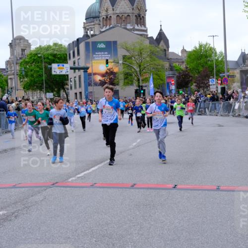25.04.2026 - Das Zehntel Tim E. http://msf.ph/oto/9576777 25.04.2026 10:58:01 Ziel 5032, 5153, 5159, 5206, 5373, 5377, 5392, 5532, 5568, 5608, 5609, 5616, 5691, 6347, 6356, 6367, 6378, 6458, 6574, 6609, 6662, 6678, 6681, 6741, 6893, 7301, 7516, 7520, 7673, 7677, 7680, 7736, 7755, 7915, 7931, 7942, 7945, 8070 meine-sportfotos.de