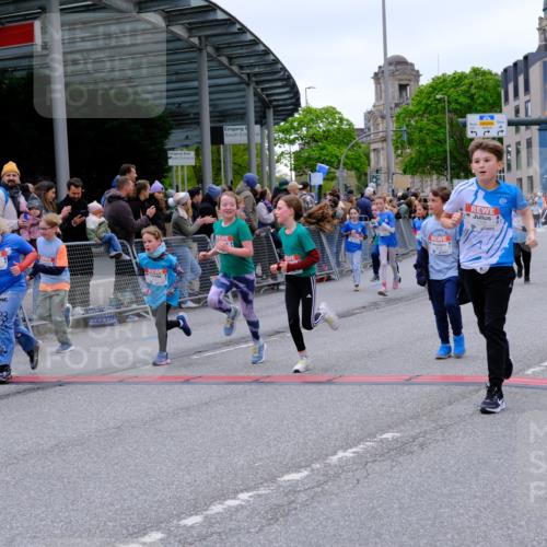 25.04.2026 - Das Zehntel Tim E. http://msf.ph/oto/9576782 25.04.2026 10:58:02 Ziel 5032, 5153, 5159, 5206, 5373, 5392, 5532, 5568, 5608, 5609, 5616, 5691, 6347, 6348, 6356, 6367, 6378, 6458, 6574, 6609, 6662, 6678, 6681, 6741, 6893, 7301, 7516, 7520, 7673, 7677, 7680, 7736, 7755, 7915, 7931, 7942, 7945, 8070 meine-sportfotos.de