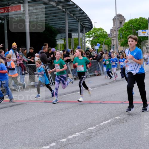 25.04.2026 - Das Zehntel Tim E. http://msf.ph/oto/9576784 25.04.2026 10:58:02 Ziel 5032, 5153, 5159, 5206, 5373, 5392, 5532, 5568, 5608, 5609, 5616, 5691, 6347, 6348, 6356, 6367, 6378, 6458, 6574, 6609, 6662, 6678, 6681, 6741, 6893, 7301, 7516, 7520, 7673, 7677, 7680, 7736, 7755, 7915, 7931, 7942, 7945, 8070 meine-sportfotos.de