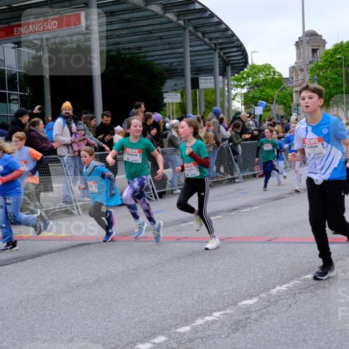 25.04.2026 - Das Zehntel Tim E. http://msf.ph/oto/9576786 25.04.2026 10:58:03 Ziel 5032, 5153, 5159, 5206, 5373, 5392, 5532, 5608, 5609, 5616, 5691, 5938, 6347, 6348, 6356, 6367, 6378, 6458, 6574, 6609, 6662, 6678, 6681, 6741, 6893, 7301, 7318, 7516, 7520, 7532, 7673, 7677, 7680, 7736, 7755, 7915, 7931, 7942, 7945, 8070 meine-sportfotos.de