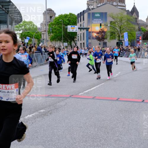 25.04.2026 - Das Zehntel Tim E. http://msf.ph/oto/9576792 25.04.2026 10:58:04 Ziel 5032, 5153, 5159, 5206, 5373, 5392, 5532, 5608, 5609, 5691, 5938, 6347, 6348, 6356, 6367, 6378, 6574, 6609, 6662, 6678, 6681, 6741, 6837, 6848, 6893, 7301, 7318, 7516, 7520, 7532, 7673, 7677, 7680, 7736, 7755, 7915, 7931, 7942, 7945, 8070 meine-sportfotos.de