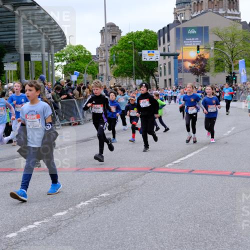 25.04.2026 - Das Zehntel Tim E. http://msf.ph/oto/9576795 25.04.2026 10:58:05 Ziel 5032, 5153, 5159, 5206, 5373, 5392, 5608, 5609, 5691, 5938, 6347, 6348, 6356, 6367, 6378, 6574, 6576, 6600, 6609, 6662, 6678, 6681, 6741, 6837, 6848, 6921, 7301, 7318, 7516, 7520, 7532, 7673, 7677, 7680, 7736, 7755, 7915, 7931, 7942, 7945, 8070 meine-sportfotos.de