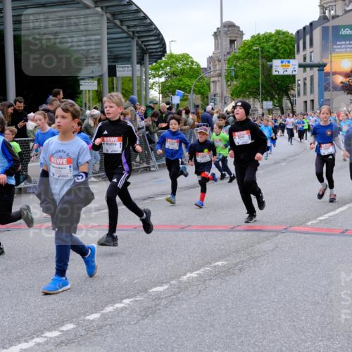 25.04.2026 - Das Zehntel Tim E. http://msf.ph/oto/9576797 25.04.2026 10:58:05 Ziel 5032, 5153, 5159, 5206, 5373, 5392, 5608, 5609, 5691, 5938, 6347, 6348, 6356, 6367, 6378, 6574, 6576, 6600, 6609, 6662, 6678, 6681, 6741, 6837, 6848, 6921, 7301, 7318, 7516, 7520, 7532, 7673, 7677, 7680, 7736, 7755, 7915, 7931, 7942, 7945, 8070 meine-sportfotos.de