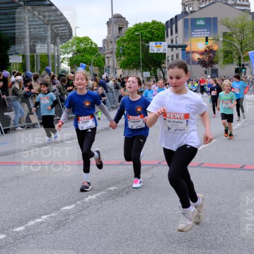 25.04.2026 - Das Zehntel Tim E. http://msf.ph/oto/9576807 25.04.2026 10:58:07 Ziel 5032, 5153, 5159, 5206, 5373, 5392, 5556, 5608, 5609, 5691, 5938, 6347, 6348, 6356, 6367, 6378, 6574, 6576, 6600, 6609, 6662, 6678, 6681, 6837, 6848, 6921, 7301, 7318, 7516, 7520, 7532, 7673, 7677, 7680, 7736, 7755, 7915, 7942, 8070 meine-sportfotos.de