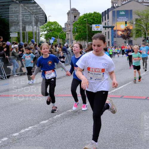 25.04.2026 - Das Zehntel Tim E. http://msf.ph/oto/9576808 25.04.2026 10:58:07 Ziel 5032, 5153, 5159, 5206, 5373, 5392, 5556, 5608, 5609, 5691, 5938, 6347, 6348, 6356, 6367, 6378, 6574, 6576, 6600, 6609, 6662, 6678, 6681, 6837, 6848, 6921, 7301, 7318, 7516, 7520, 7532, 7673, 7677, 7680, 7736, 7755, 7915, 7942, 8070 meine-sportfotos.de