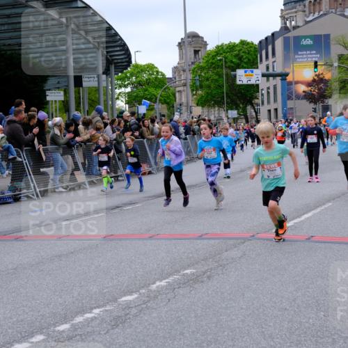 25.04.2026 - Das Zehntel Tim E. http://msf.ph/oto/9576817 25.04.2026 10:58:08 Ziel 5032, 5153, 5159, 5185, 5206, 5366, 5373, 5392, 5556, 5608, 5609, 5938, 6347, 6348, 6356, 6367, 6378, 6576, 6600, 6609, 6662, 6678, 6681, 6837, 6848, 6921, 7301, 7318, 7516, 7520, 7532, 7673, 7677, 7680, 7736, 7755, 7915, 7942, 8070 meine-sportfotos.de
