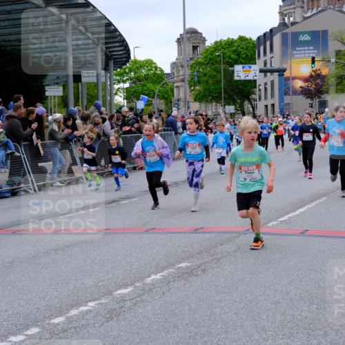 25.04.2026 - Das Zehntel Tim E. http://msf.ph/oto/9576819 25.04.2026 10:58:09 Ziel 5153, 5159, 5185, 5206, 5341, 5366, 5373, 5392, 5556, 5609, 5938, 6347, 6348, 6356, 6367, 6378, 6576, 6600, 6609, 6662, 6678, 6681, 6837, 6848, 6921, 7301, 7318, 7532, 7673, 7677, 7680, 7736, 7755, 7915, 7942, 8070 meine-sportfotos.de
