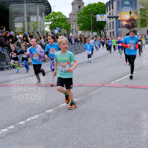 25.04.2026 - Das Zehntel Tim E. http://msf.ph/oto/9576821 25.04.2026 10:58:09 Ziel 5153, 5159, 5185, 5206, 5341, 5366, 5373, 5392, 5556, 5609, 5938, 6347, 6348, 6356, 6367, 6378, 6576, 6600, 6609, 6662, 6678, 6681, 6837, 6848, 6921, 7301, 7318, 7532, 7673, 7677, 7680, 7736, 7755, 7915, 7942, 8070 meine-sportfotos.de