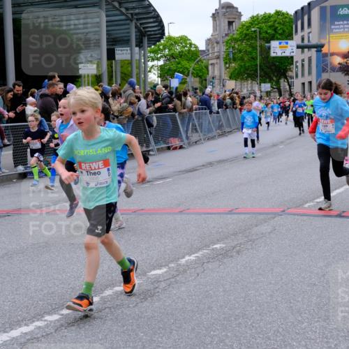 25.04.2026 - Das Zehntel Tim E. http://msf.ph/oto/9576825 25.04.2026 10:58:10 Ziel 5153, 5159, 5166, 5185, 5206, 5341, 5366, 5373, 5392, 5556, 5938, 6319, 6348, 6356, 6367, 6378, 6576, 6600, 6609, 6662, 6678, 6681, 6809, 6837, 6848, 6921, 7301, 7318, 7356, 7532, 7673, 7677, 7680, 7915 meine-sportfotos.de