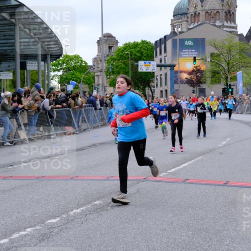 25.04.2026 - Das Zehntel Tim E. http://msf.ph/oto/9576826 25.04.2026 10:58:10 Ziel 5153, 5159, 5166, 5185, 5206, 5341, 5366, 5373, 5392, 5556, 5938, 6319, 6348, 6356, 6367, 6378, 6576, 6600, 6609, 6662, 6678, 6681, 6809, 6837, 6848, 6921, 7301, 7318, 7356, 7532, 7673, 7677, 7680, 7915 meine-sportfotos.de