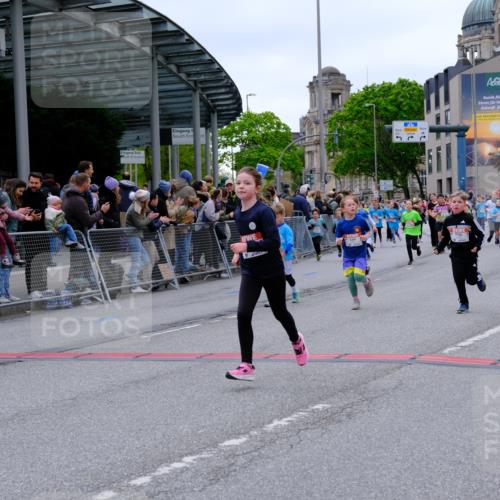 25.04.2026 - Das Zehntel Tim E. http://msf.ph/oto/9576840 25.04.2026 10:58:12 Ziel 5153, 5159, 5166, 5185, 5341, 5366, 5373, 5392, 5556, 5731, 5757, 5938, 6319, 6348, 6356, 6367, 6576, 6600, 6609, 6662, 6678, 6681, 6809, 6837, 6848, 6921, 6930, 7144, 7301, 7318, 7356, 7417, 7532, 7565, 7673, 7677 meine-sportfotos.de