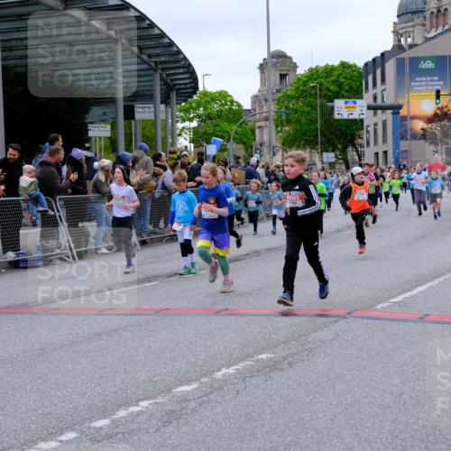25.04.2026 - Das Zehntel Tim E. http://msf.ph/oto/9576844 25.04.2026 10:58:13 Ziel 5153, 5166, 5185, 5341, 5366, 5373, 5392, 5556, 5731, 5757, 5938, 6319, 6348, 6367, 6489, 6576, 6600, 6609, 6681, 6802, 6809, 6837, 6848, 6921, 6930, 7144, 7301, 7318, 7356, 7417, 7532, 7565 meine-sportfotos.de