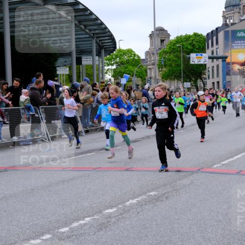 25.04.2026 - Das Zehntel Tim E. http://msf.ph/oto/9576845 25.04.2026 10:58:13 Ziel 5153, 5166, 5185, 5341, 5366, 5373, 5392, 5556, 5731, 5757, 5938, 6319, 6348, 6367, 6489, 6576, 6600, 6609, 6681, 6802, 6809, 6837, 6848, 6921, 6930, 7144, 7301, 7318, 7356, 7417, 7532, 7565 meine-sportfotos.de