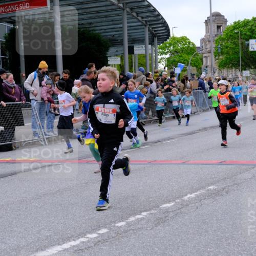 25.04.2026 - Das Zehntel Tim E. http://msf.ph/oto/9576849 25.04.2026 10:58:14 Ziel 5166, 5185, 5341, 5366, 5556, 5731, 5757, 5814, 5938, 6319, 6348, 6489, 6576, 6600, 6802, 6809, 6837, 6848, 6921, 6930, 7144, 7318, 7356, 7417, 7532, 7565 meine-sportfotos.de