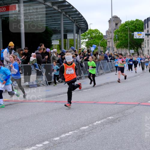 25.04.2026 - Das Zehntel Tim E. http://msf.ph/oto/9576853 25.04.2026 10:58:15 Ziel 5166, 5185, 5212, 5341, 5366, 5556, 5731, 5757, 5814, 5938, 6319, 6489, 6538, 6576, 6600, 6802, 6809, 6837, 6848, 6921, 6930, 7144, 7318, 7356, 7417, 7532, 7565, 7790 meine-sportfotos.de