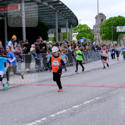25.04.2026 - Das Zehntel Tim E. http://msf.ph/oto/9576854 25.04.2026 10:58:15 Ziel 5166, 5185, 5212, 5341, 5366, 5556, 5731, 5757, 5814, 5938, 6319, 6489, 6538, 6576, 6600, 6802, 6809, 6837, 6848, 6921, 6930, 7144, 7318, 7356, 7417, 7532, 7565, 7790 meine-sportfotos.de