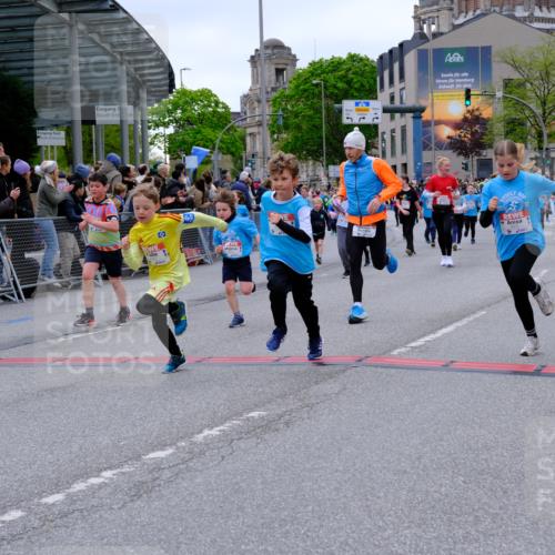 25.04.2026 - Das Zehntel Tim E. http://msf.ph/oto/9576864 25.04.2026 10:58:17 Ziel 5166, 5185, 5212, 5341, 5366, 5375, 5556, 5731, 5750, 5757, 5814, 5933, 6319, 6489, 6538, 6576, 6600, 6723, 6802, 6809, 6843, 6860, 6878, 6902, 6921, 6930, 7144, 7356, 7417, 7565, 7613, 7790, 8071, 10162 meine-sportfotos.de