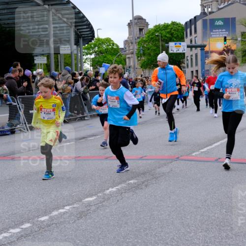 25.04.2026 - Das Zehntel Tim E. http://msf.ph/oto/9576866 25.04.2026 10:58:17 Ziel 5166, 5185, 5212, 5341, 5366, 5375, 5556, 5731, 5750, 5757, 5814, 5933, 6319, 6489, 6538, 6576, 6600, 6723, 6802, 6809, 6843, 6860, 6878, 6902, 6921, 6930, 7144, 7356, 7417, 7565, 7613, 7790, 8071, 10162 meine-sportfotos.de