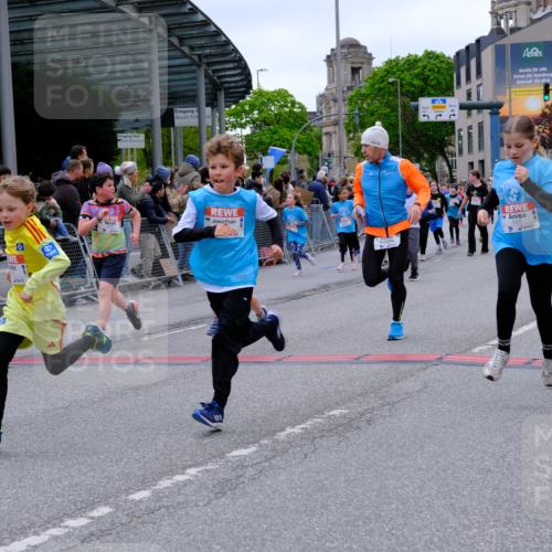 25.04.2026 - Das Zehntel Tim E. http://msf.ph/oto/9576868 25.04.2026 10:58:17 Ziel 5166, 5185, 5212, 5341, 5366, 5375, 5556, 5731, 5750, 5757, 5814, 5933, 6319, 6489, 6538, 6576, 6600, 6723, 6802, 6809, 6843, 6860, 6878, 6902, 6921, 6930, 7144, 7356, 7417, 7565, 7613, 7790, 8071, 10162 meine-sportfotos.de