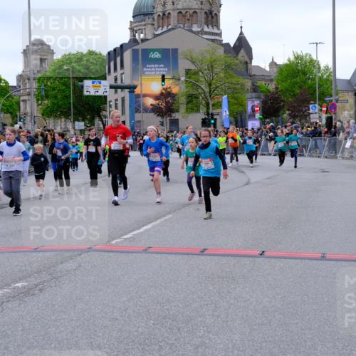 25.04.2026 - Das Zehntel Tim E. http://msf.ph/oto/9576874 25.04.2026 10:58:19 Ziel 5137, 5166, 5185, 5212, 5341, 5366, 5375, 5556, 5648, 5680, 5694, 5731, 5750, 5757, 5814, 5850, 5862, 5933, 6199, 6319, 6489, 6538, 6723, 6802, 6809, 6843, 6860, 6878, 6902, 6930, 6932, 6961, 7042, 7144, 7356, 7417, 7565, 7595, 7613, 7790, 8071, 10162 meine-sportfotos.de