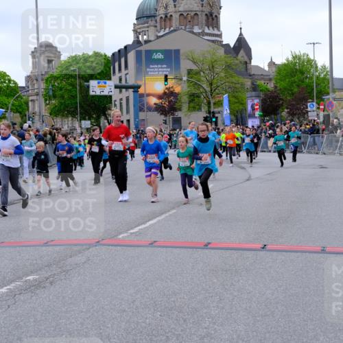 25.04.2026 - Das Zehntel Tim E. http://msf.ph/oto/9576876 25.04.2026 10:58:19 Ziel 5137, 5166, 5185, 5212, 5341, 5366, 5375, 5556, 5648, 5680, 5694, 5731, 5750, 5757, 5814, 5850, 5862, 5933, 6199, 6319, 6489, 6538, 6723, 6802, 6809, 6843, 6860, 6878, 6902, 6930, 6932, 6961, 7042, 7144, 7356, 7417, 7565, 7595, 7613, 7790, 8071, 10162 meine-sportfotos.de