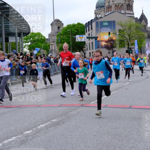25.04.2026 - Das Zehntel Tim E. http://msf.ph/oto/9576883 25.04.2026 10:58:20 Ziel 5137, 5166, 5185, 5212, 5341, 5366, 5375, 5648, 5680, 5694, 5731, 5750, 5757, 5814, 5850, 5862, 5933, 6199, 6319, 6489, 6538, 6647, 6723, 6802, 6809, 6843, 6860, 6878, 6902, 6930, 6932, 6961, 7042, 7144, 7230, 7236, 7356, 7417, 7565, 7595, 7613, 7790, 8071, 10162 meine-sportfotos.de